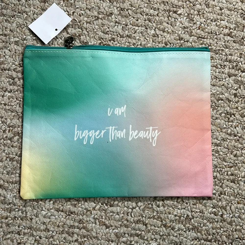 4 Thrive Causemetics Make Up Cosmetic Cases